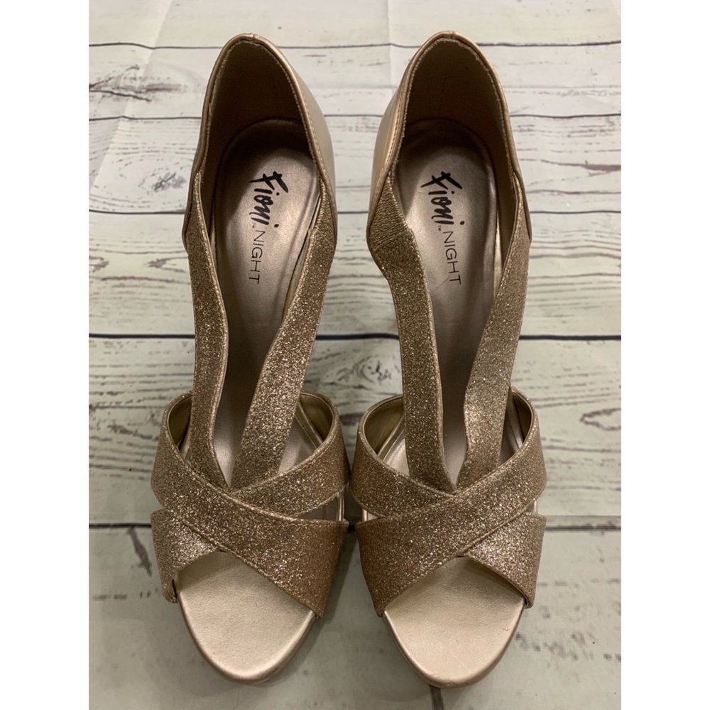 Fioni Night Gold Heels - Perfect for Prom!